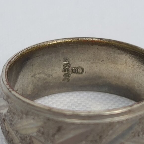 Vintage japan silver tone etched ring size 8 - Picture 5 of 6